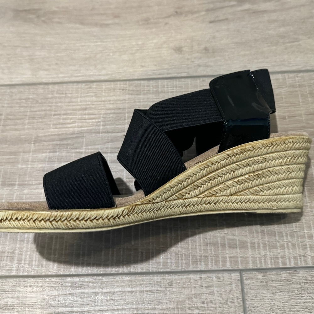 CHARLESTON SHOE CO NWB WASHABLE Highlands Wedge Sandal in Black SIZE 8
